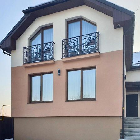 Apartment Sweethome 1 Free Parking Uschhorod Exterior foto