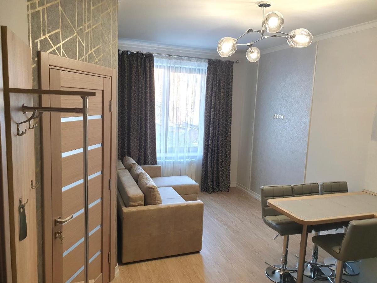 Apartment Sweethome 1 Free Parking Uschhorod Exterior foto